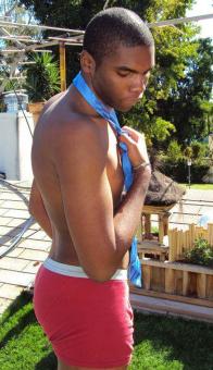 Peter Escort Massuer, 19