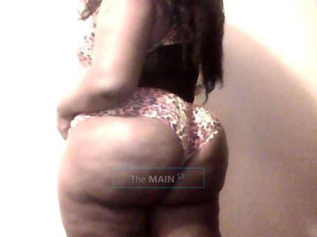 PHATTEST AZZ in the CITY !!! ------ incall specials !!! ------- MEGA AZZ & JUICY TiTS ------ FREAK, 26