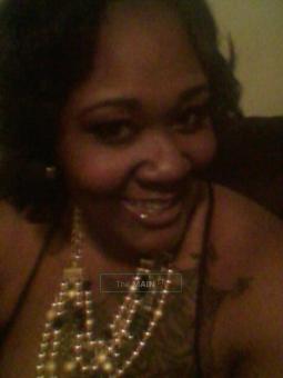 WATER works ya thick queen Mz.diamond 50 dollar sp come dip into my H O N E Y N U T T$$, 22