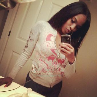 A beauty ready to play, 21