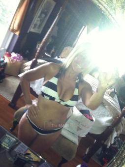 Massage-Lingerie modeling, 37