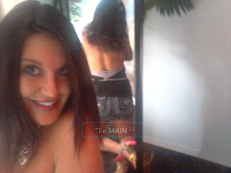 huge titty beauty, 32