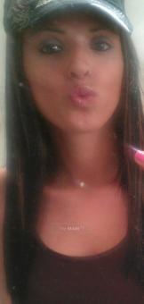 Sexy PETITE EUROPEAN Brunette Ready to put my HANDS TO WORK I love what i DO, 21
