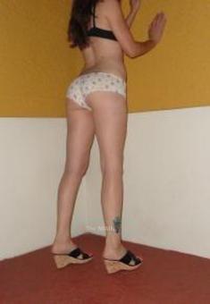 ? _¯_¯_ GORGEOUS Blue Eyed Brunette Sexxy ? Slim ! _¯_¯_ ?, 24