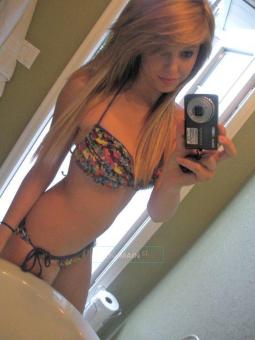 [Affectionate â˜‘] [Independent â˜‘] [Gorgeous â˜‘]