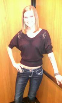 petite brunette!~~full body massages~~;), 27