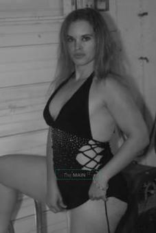 Simple laid back body massage, 35