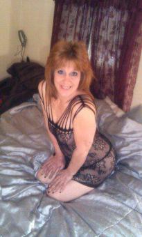 Mature, blonde kitten looking for the companion of special qualities!!!, 40