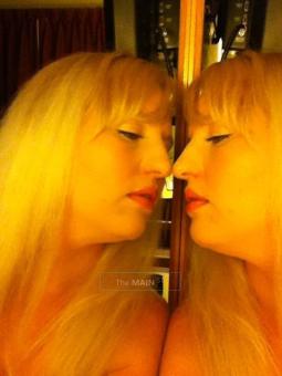 ***KOBI All Natural Bonde with 36D SPECIALS massage therepist***, 23
