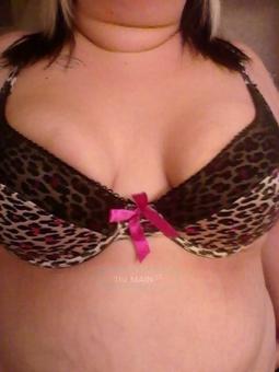 blonde cutie with a big ol gheto booty Â°BBWÂ°, 24
