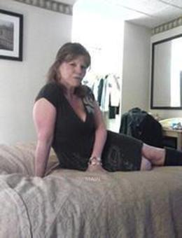 Laura, 38