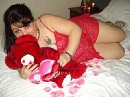 FARGO Earlybird Incall Special With Arianna FARGO, 46