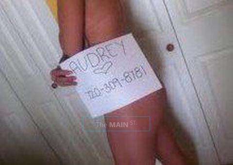 Dont worry BE HAPPY FULL body Rub $$$80$$$$ Blonde HOTTIE, 21