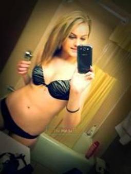 ~!~ New To The Area~!~ ...Sexy ... Bombshell...