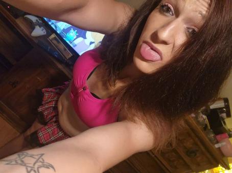 My girlfriend and I are looking for some fun!(304) 405, 24