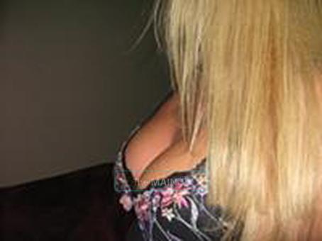 super sized BLONDE BABE-- wednesday Specials** 60*/80*, 26