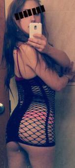 Visiting from NY this weekend only Portuguese & Italian bombshell Lexus, 19