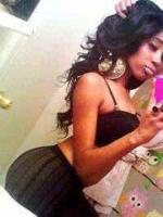 Yasmin in * townn dont *wanna miss out, 22