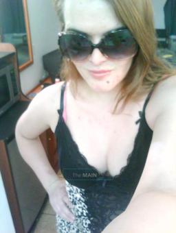 Hot sensual massage by a Hot chick, 27
