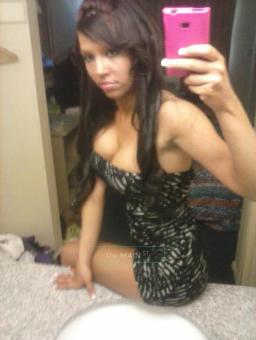 ~~~ BRE -- NEW YOUNG hot AVA 423-464-8995 GIRL ON GIRL, 19