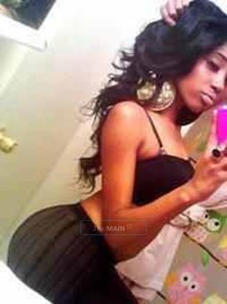 *Â£* SeDUCtion @ its F!n3sT > check out TH!s HOTT!E with a ROCking Body & Very Pleasurable hands*Â¥*, 22