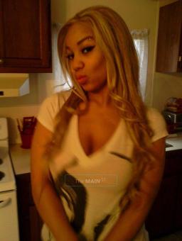 ((REAL MODEL $PECIAL)) New in town MIXED Blond Bombshell, 19
