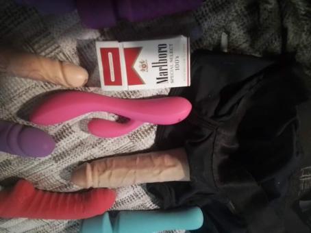 My strapon in your ummmhun??, 32