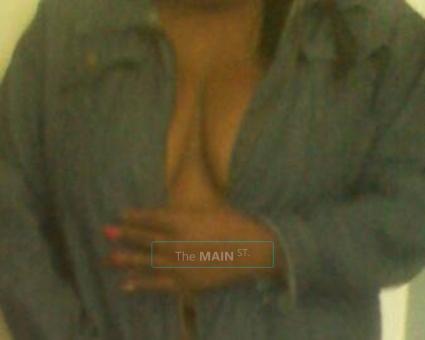 busty in town 561-907-3815 !!!!sexy, 24