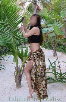 --------- Independent --------- Cute & Petite Asian Girl