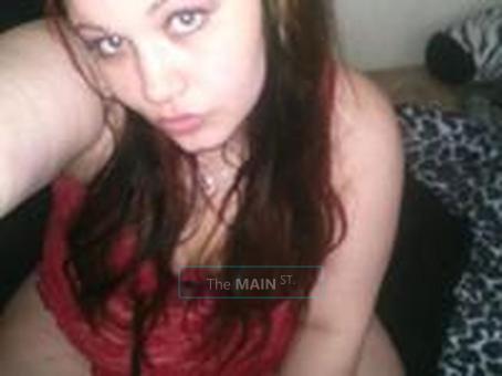 *thick~n~juicy* TReaT *THaT* `U` ~JUS~ *gATTA* MeeT*, 21