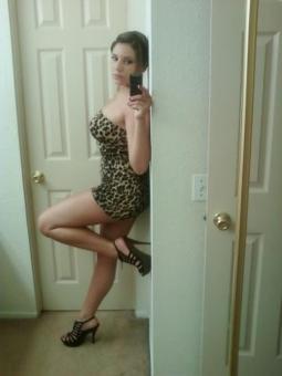 21.f. Girl next door but can be quite adventurous mmm ;), 21