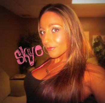 â€¢â™¡â€¢ SIZZLING! â€¢â™¡â€¢ SEXIEST LADIES in TOWN â€¢â™¡â€¢ REAL PICS â€¢â™¡â€¢ Walk-Ins Welcome , 99