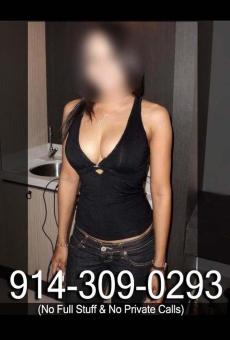 Saturday SPECIAL .. NEW Slim Friendly Asian .. Sensual Rub .. Light Fetish, 25
