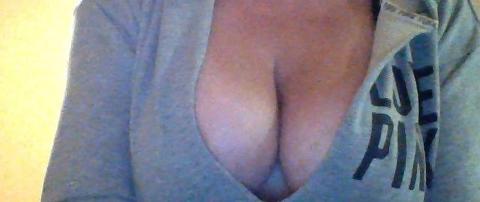 (( LaSt DaY In ToWn)) LeGGs, BooTy, & BooBiEs! RedhEaDeD FreAk HeRe 2 MaKe YoUr ToEs CuRL!, 38