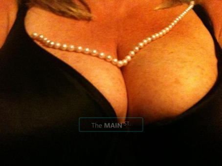 Upscale, Elegant, Classy Blonde (Natural 38G), 40