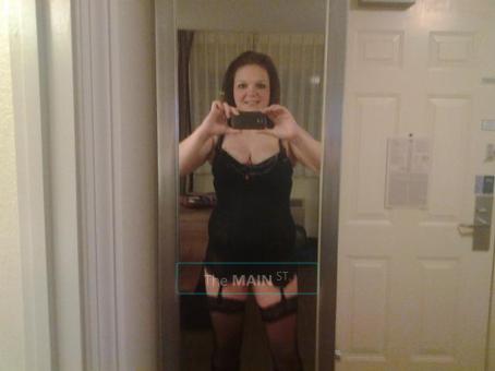 Special Let Me Come Have Fun with Sweet Busty Energetic Melanie!! No Rush! Outcall/ incall, 25