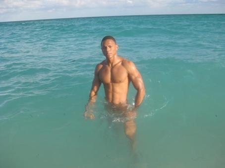 NEW NUEVO Mike Tall Muscular Top -- Alto Muscular Top Mulato- Cubano, 25