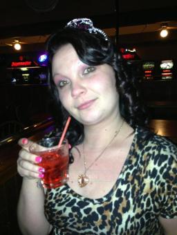 â€¢:*Brunette SweetHeartâ€¢:* Seattle Best Gal is here for 1 more Dayâ€¢:*, 23