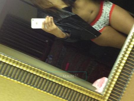 Miixed Beauty!! Soft hands... I have the magic touch!!! Come see!! Pick from 2 girls, 26