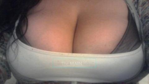 *Â¨Â¨*â€¢- â˜†Back in town Specials! Long Hair, 36Es, Curvy in all the right places! Fun Discreet! *, 26