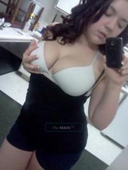 BRUNETTE BEAUTY!! baddest in the area, 21