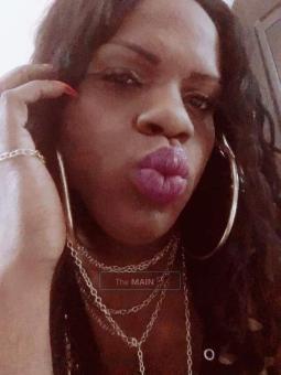 Texas sized tranny doing car play only or u get room, 29