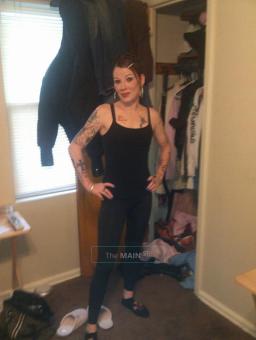 tall, slender hot tatted redhead READY TO PLAY!!, 29