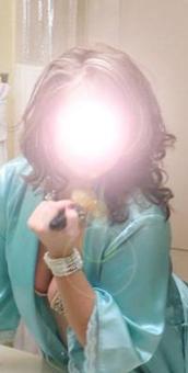 visting all weekend... 3 hot girls ... here to relax you and make you one happy man :), 23