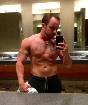 Sexy Very Fit Male Looking to Serve, 28