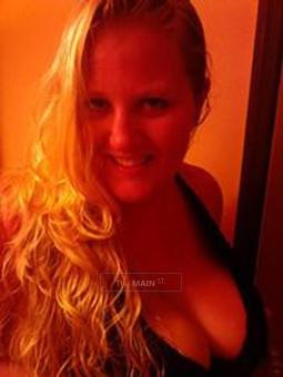 =========Blonde bombshell ready for relaxation ==========, 25
