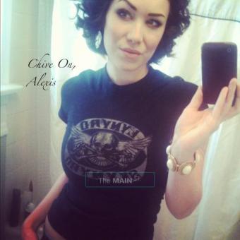 YOUNG sexy brunette in town!! XO, 21