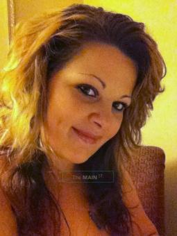 Upscale ladies here..., 32