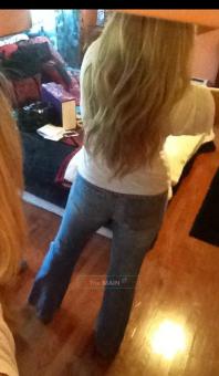 White T-shirt and jeans Beautiful MOM~, 36