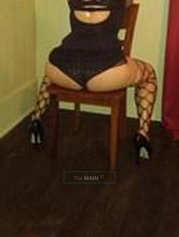 24 hour availability hot girl looking for a gentleman 928-235, 28